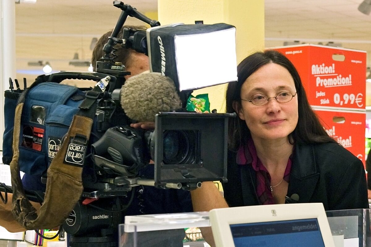 sibylle-trost-regie-am-set-kamera